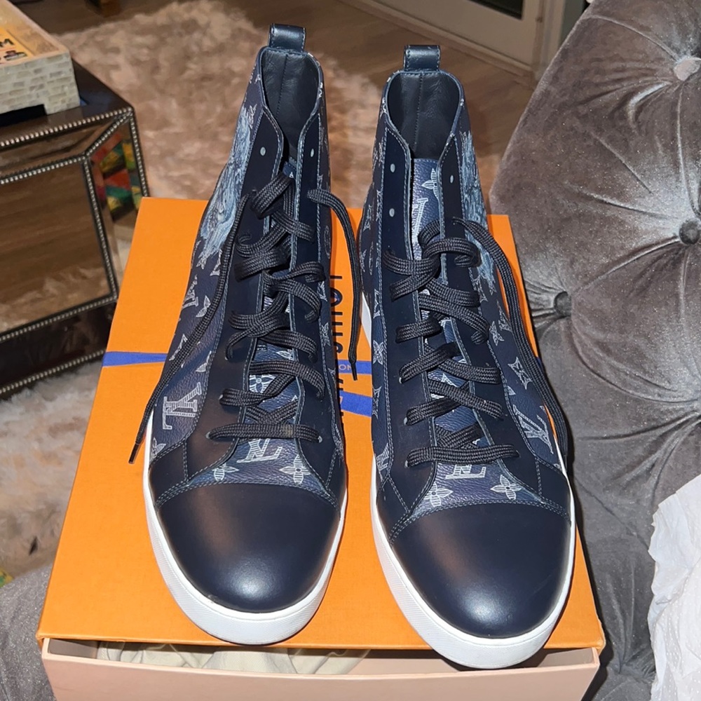 Louis Vuitton Mens shoes